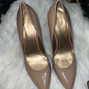 Size 10 nude BCBG generation pumps